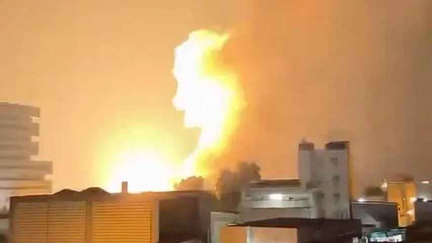 Iran trifft US‑Stützpunkte im Golf / Bahrain und Kuwait unter Feuer nach US‑Angriffen
