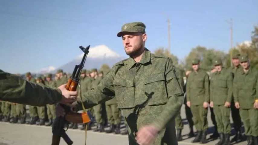 „Russland verliert monatlich rund 30.000 Soldaten“, Selenskyj: Putin weigert Kriegsende