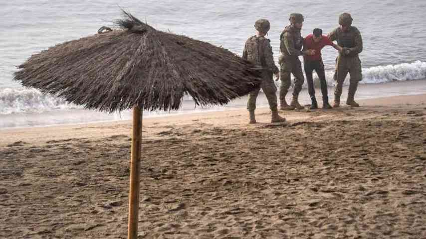 Chaos nach Migrantenansturm! Menschen ohne Essen und Wasser, dramatische Lage in Ceuta