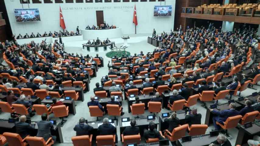 Erdogan 'verzeiht' Kurden / Historisches Gesetz verabschiedet, Milizionäre reintegriert