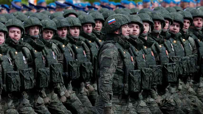 Mobilisiert 600.000 Truppen dieses Jahr / Russland 'verstärkt' die Armee, 1,4 Mio. Opfer im Krieg
