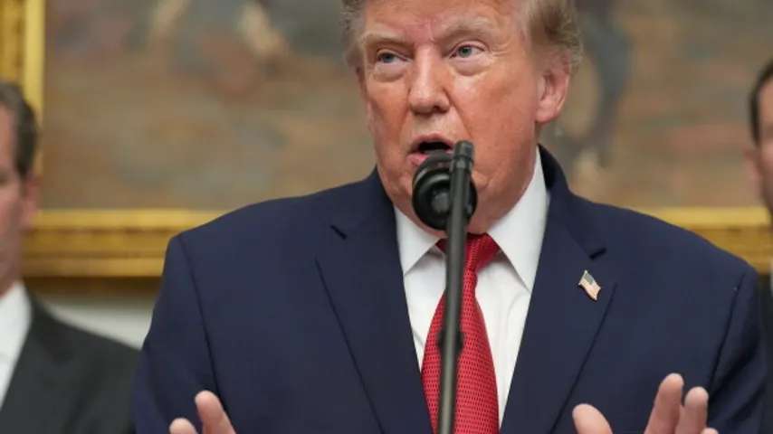 Trump – Krieg mit Iran, kleines Ablenkungsmanöver. Teheran 'öffnet Irak die Tür', Preise steigen
