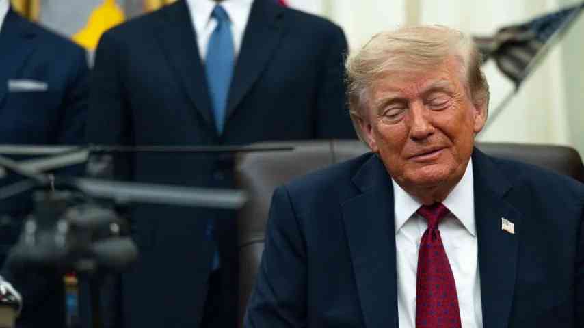 „Nennen wir ihn ‚Trumps Meerenge‘“, US‑Präsident „besetzt“ Iran, benennt Hormus um