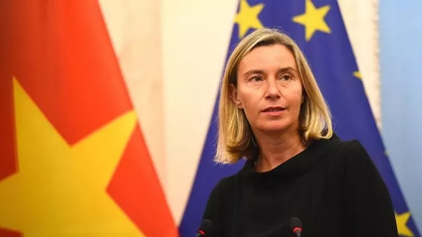 10 Stunden in Frage, Mogherini: Transparenter Ablauf, keine Privilegien