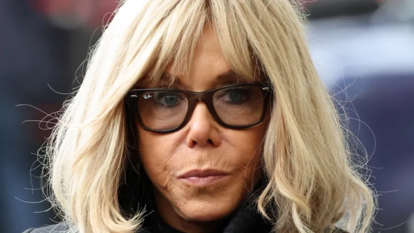 Brigitte Macron wegen Beleidigung feministischer Aktivistinnen angezeigt
