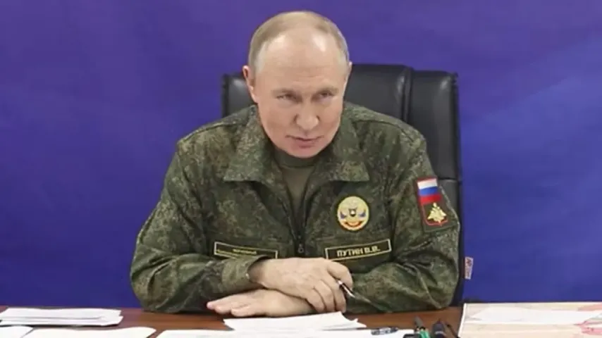 In Paris treffen sich Verbündete zum Friedensplan, Putin: Wir gehen mit stetigem Tempo voran