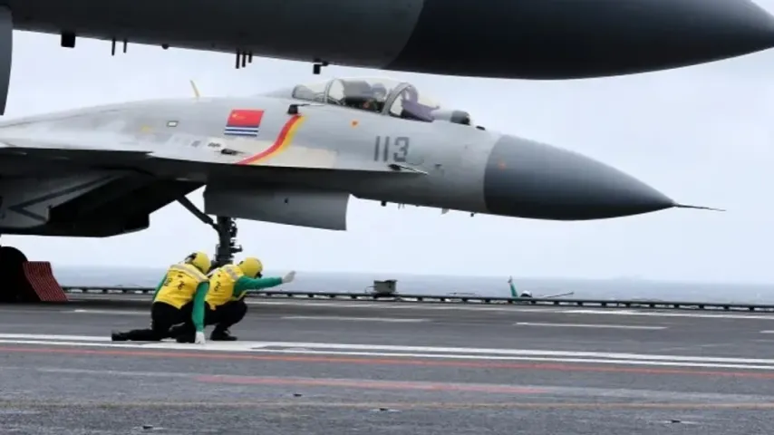 Japan: Chinesische Piloten richteten Feuerleitradar auf japanische Flugzeuge.