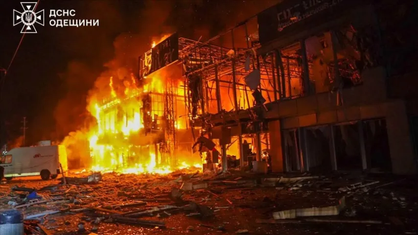 Russische Raketen treffen Odessa / Opfer und Verletzte, Moskau fordert Vergeltung