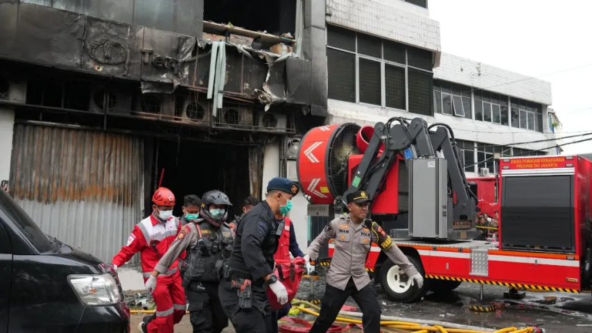 Schock in Indonesien: Gebäude brennt, mindestens 22 Tote