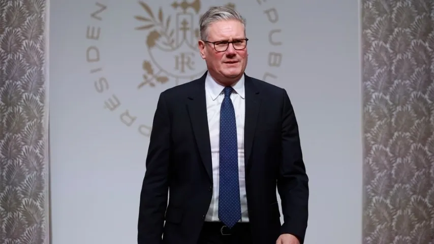 Trump 'spielt Gangster' mit der Welt / Großbritannien fordert Absage des Staatsbesuchs