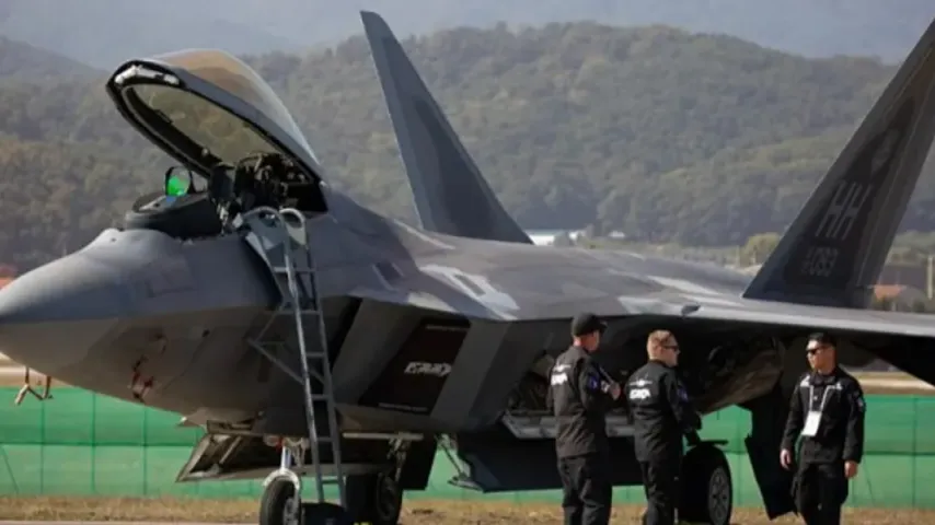 Amerikanische 'unsichtbare' F-22-Jets erreichen Israel