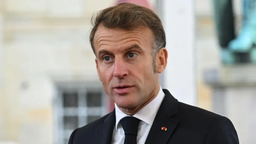 Macron in der ‚top-secret‘-U-Boot; Europa will Atomschutz, Sorge um USA