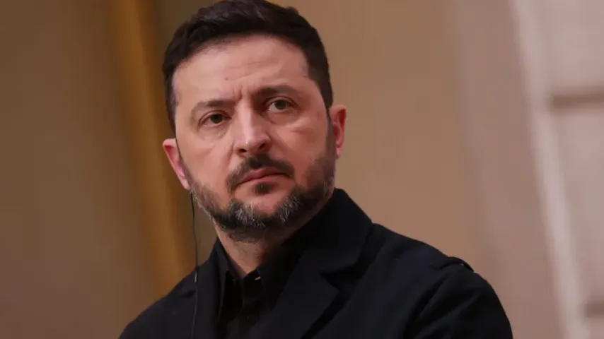 Fordert Geld im Austausch für Hilfe / Selenskyj schickte Drohnenexperten in den Nahen Osten