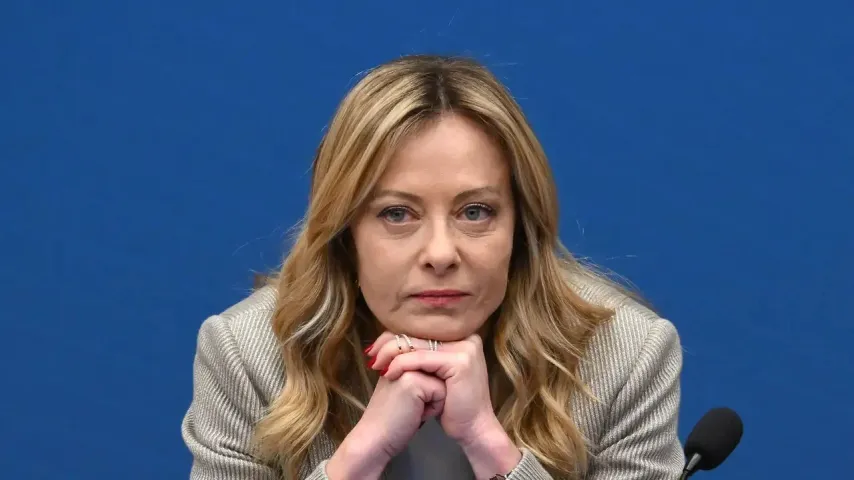 Meloni: „Wir gehen nicht in die Straße von Hormus“ – militärisches Eingreifen = Konfliktbeteiligung