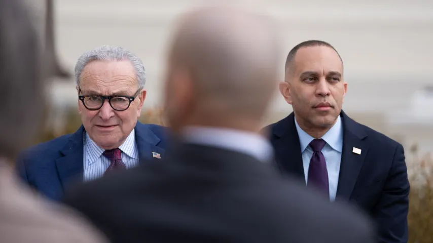 Krieg mit Iran spaltet Amerikaner, Demokraten gegen Trump: Bremsen wir ihn