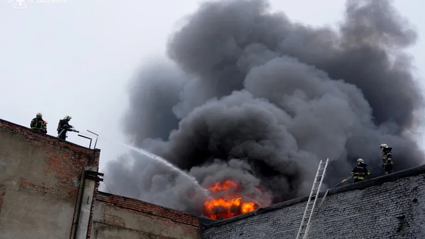 Ostern unter Drohnenhagel/ Russland „schmilzt“ die Waffenruhe, Zelensky dringender Appell an USA