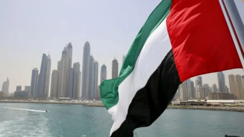 Vereinigte Arabische Emirate: Wir wehren Raketen- und Drohnenangriffe aus Iran ab