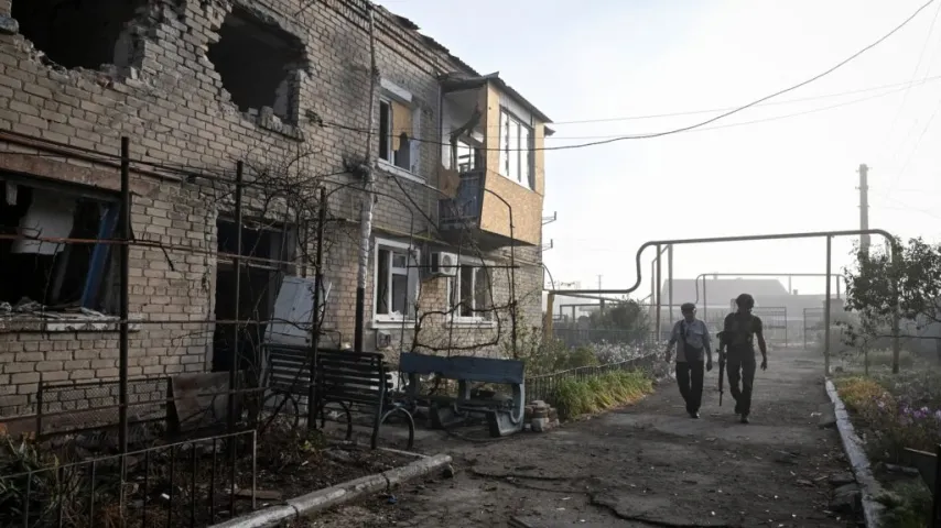 Mindestens 16 Tote nach russischem Angriff auf Einkaufszentrum in Ukraine